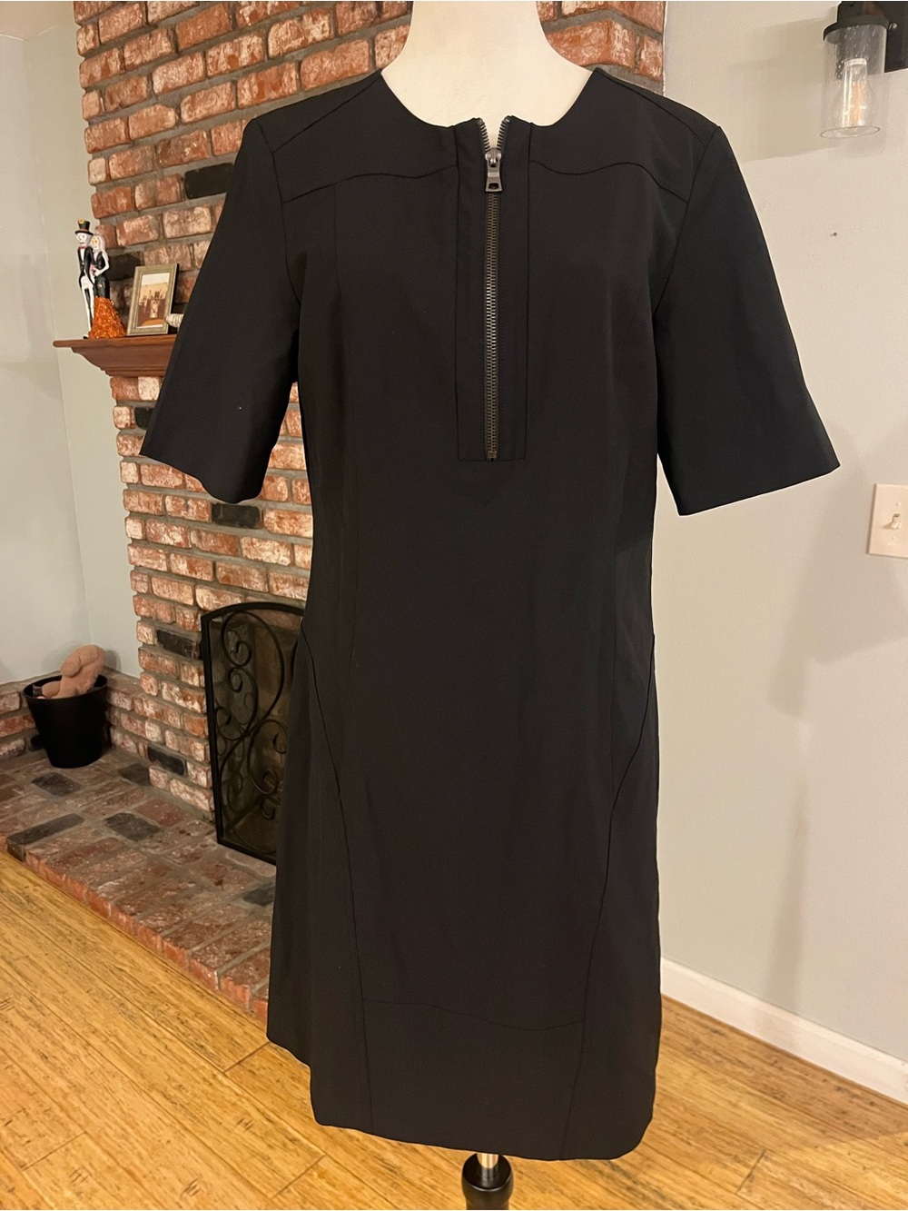 Black Short-Sleeve Zip-Front Women's Dress